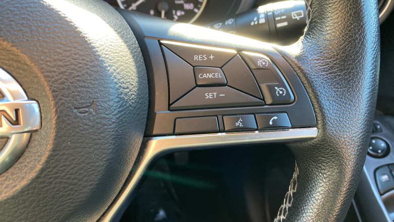 Nissan Juke 1.0 DiG-T 114 N-Connecta 5dr Petrol Hatchback